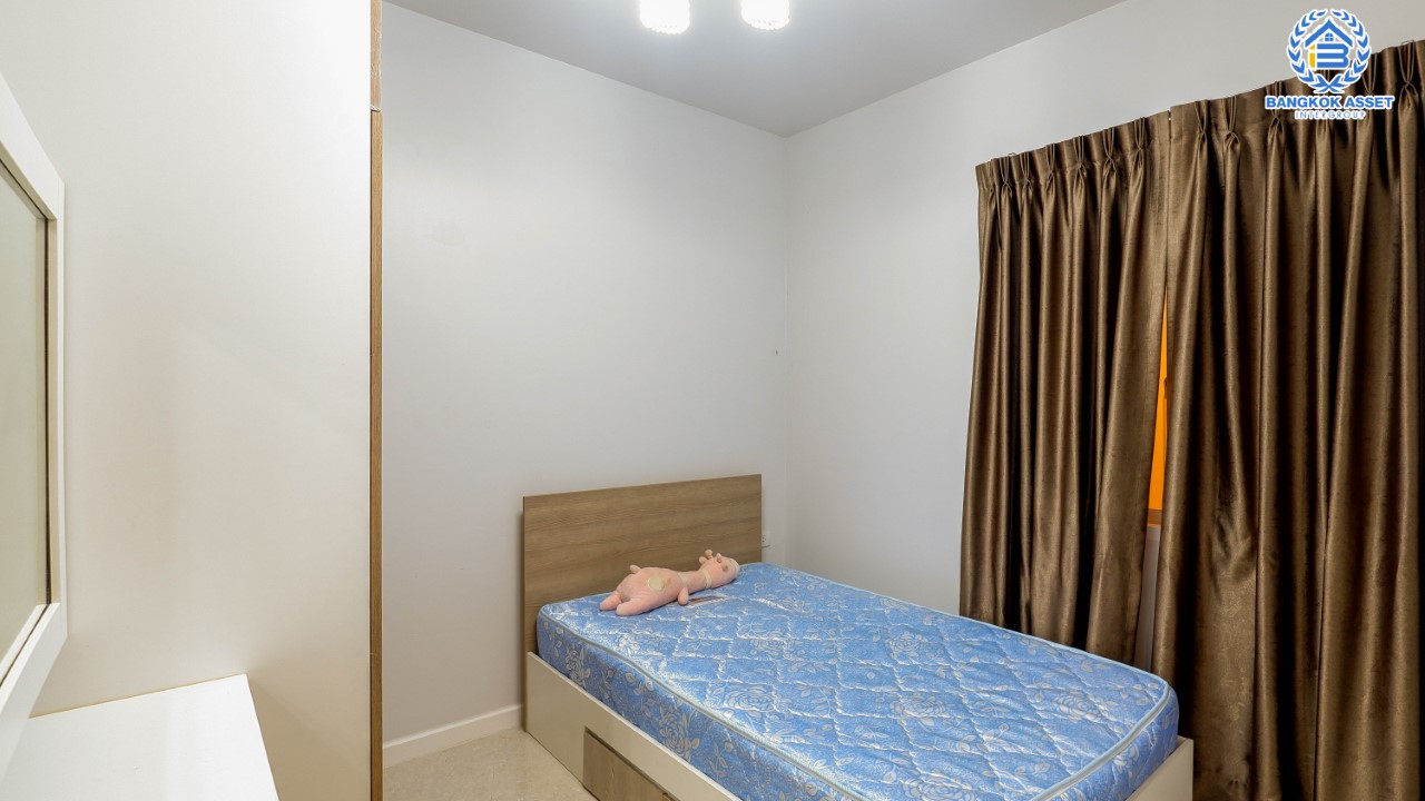 *****ทาวน์เฮ้าส์มือสอง กรุงเทพฯ ม.เดอะนิช รามอินทรา เนื้อที่ 22.1 ตร.ว. ฟังก์ชันจัดเต็มถึง 4 ห้องนอน 3 ห้องน้ำ 2 ที่จอดรถ บ้านสวยพร้อมอยู่ บรรยากาศเงียบสงบ บนทำเลดี ใกล้แฟชั่นไอส์แลนด์ และทางด่วน "รามอินทรา-อาจณรงค์"